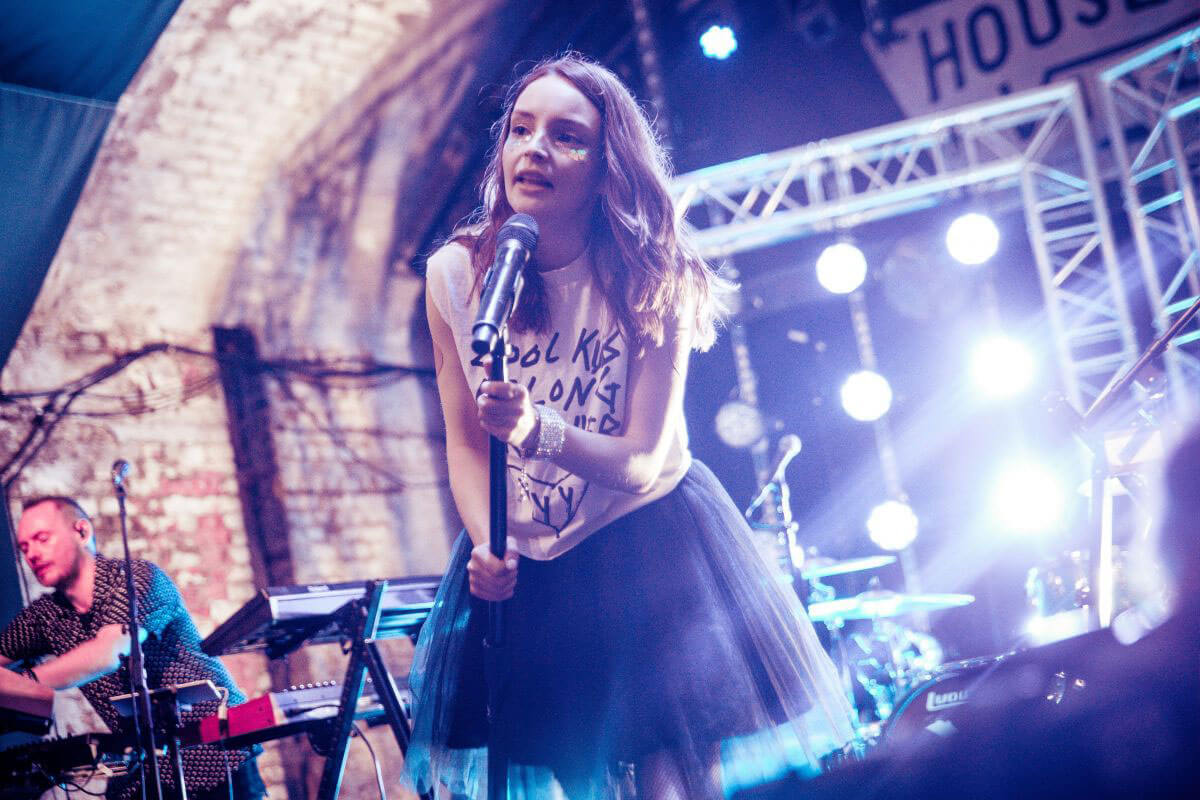 Lauren Mayberry Performs at House of Vans in London 2018/05/25