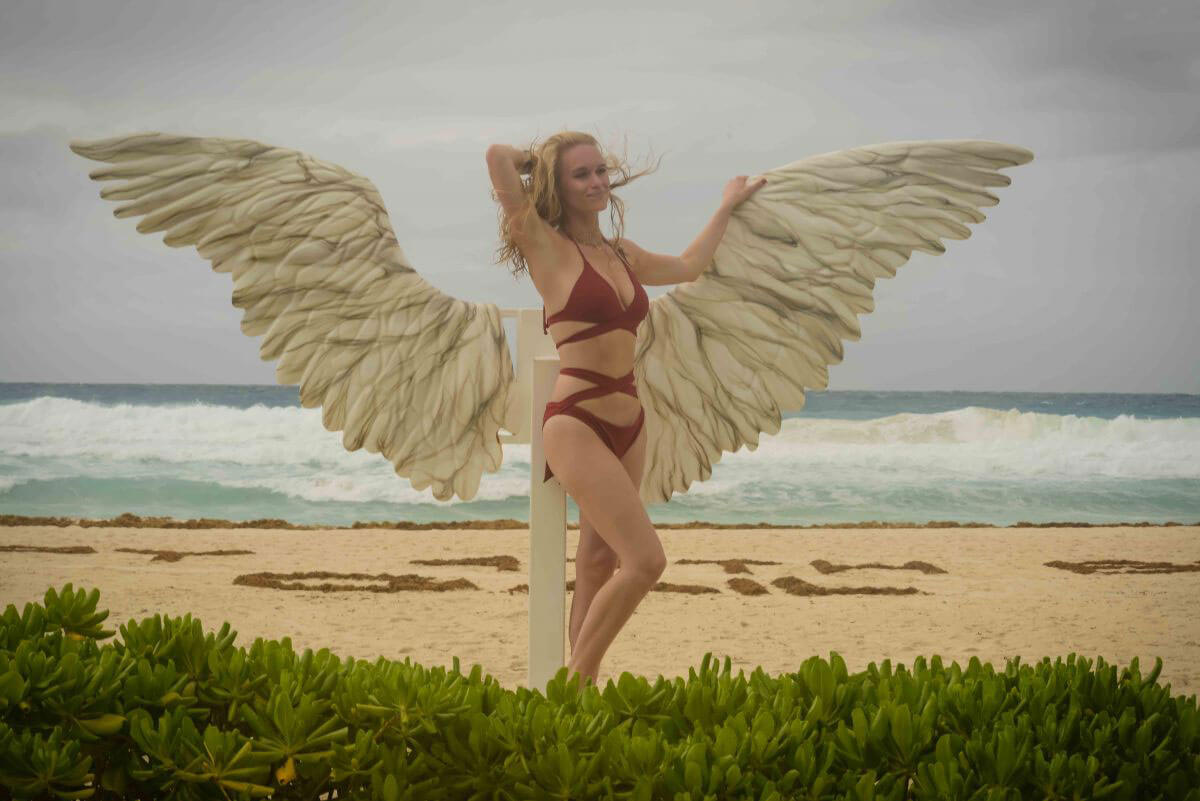 Leven Rambin in Bikini at a Beach in Cancun 2018/05/26