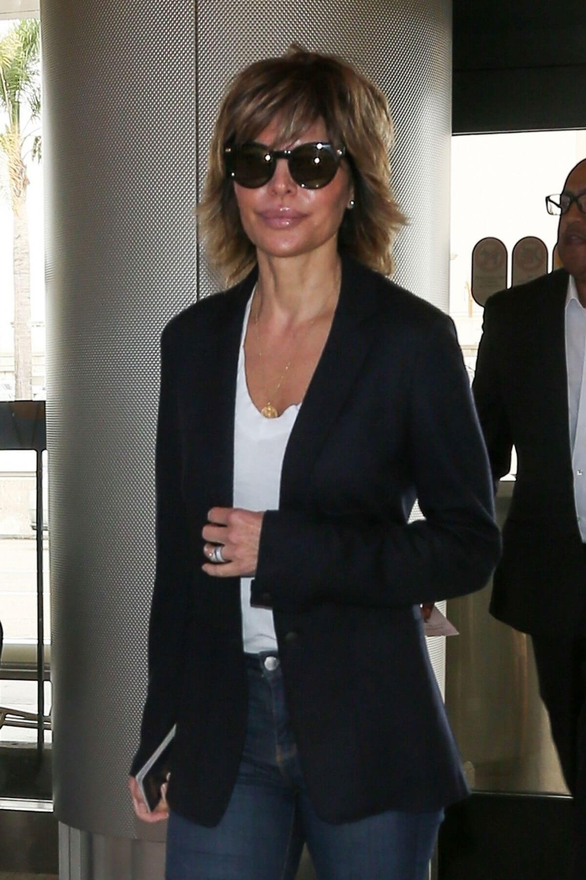 Lisa Rinna Out in Los Angeles 2018/06/06