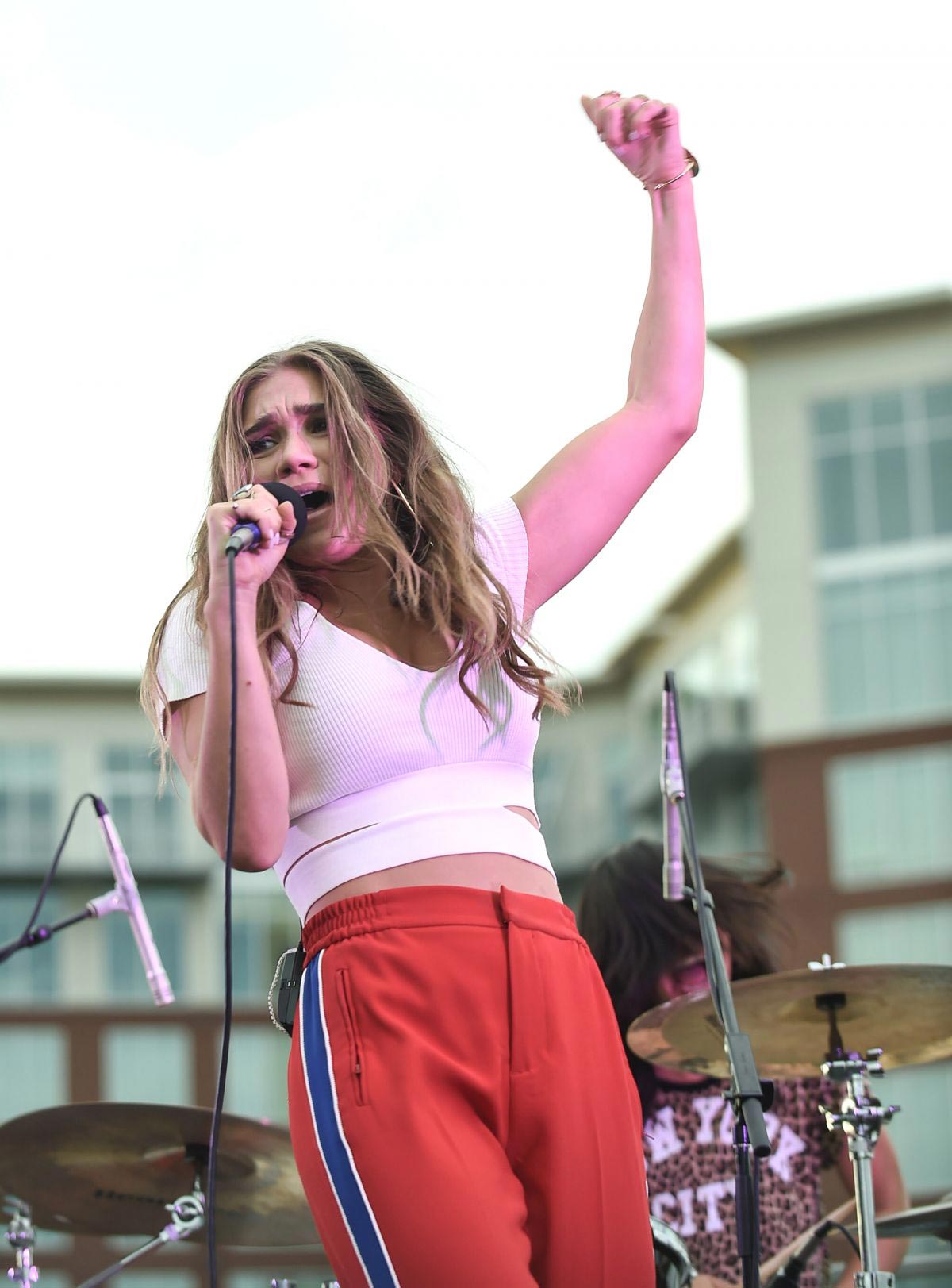 Abby Anderson Performs at BFI Rooftop on the Row in Nashville 2018/08/21