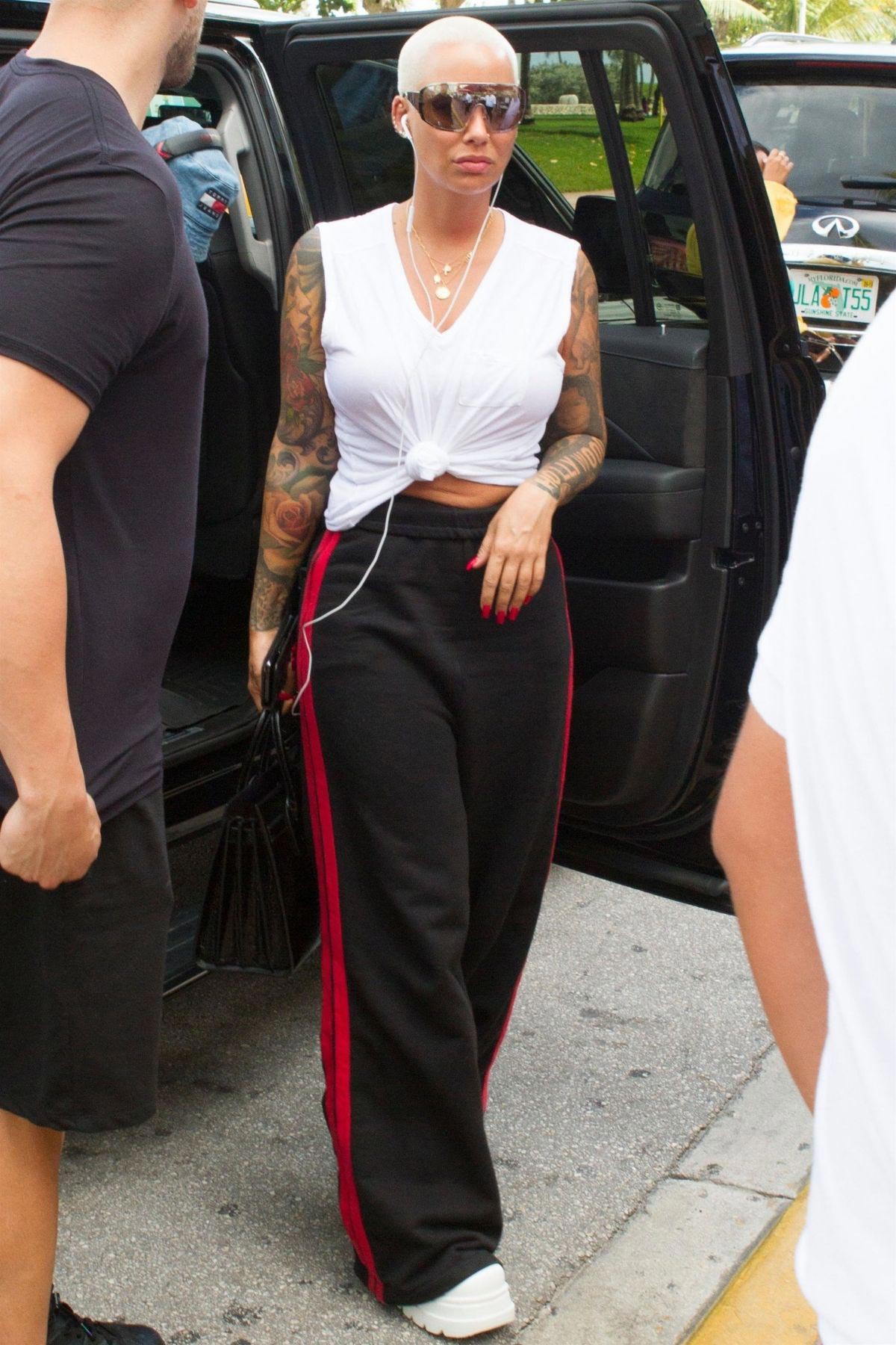 Amber Rose Arrives at Sugar Factory in Miami 2018/08/17