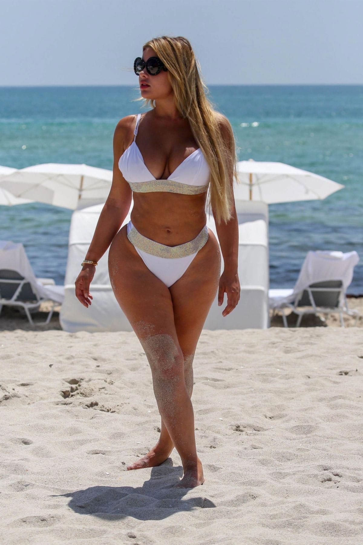Anastasia Kvitko in Bikini on the Beach in Miami 2018/08/12