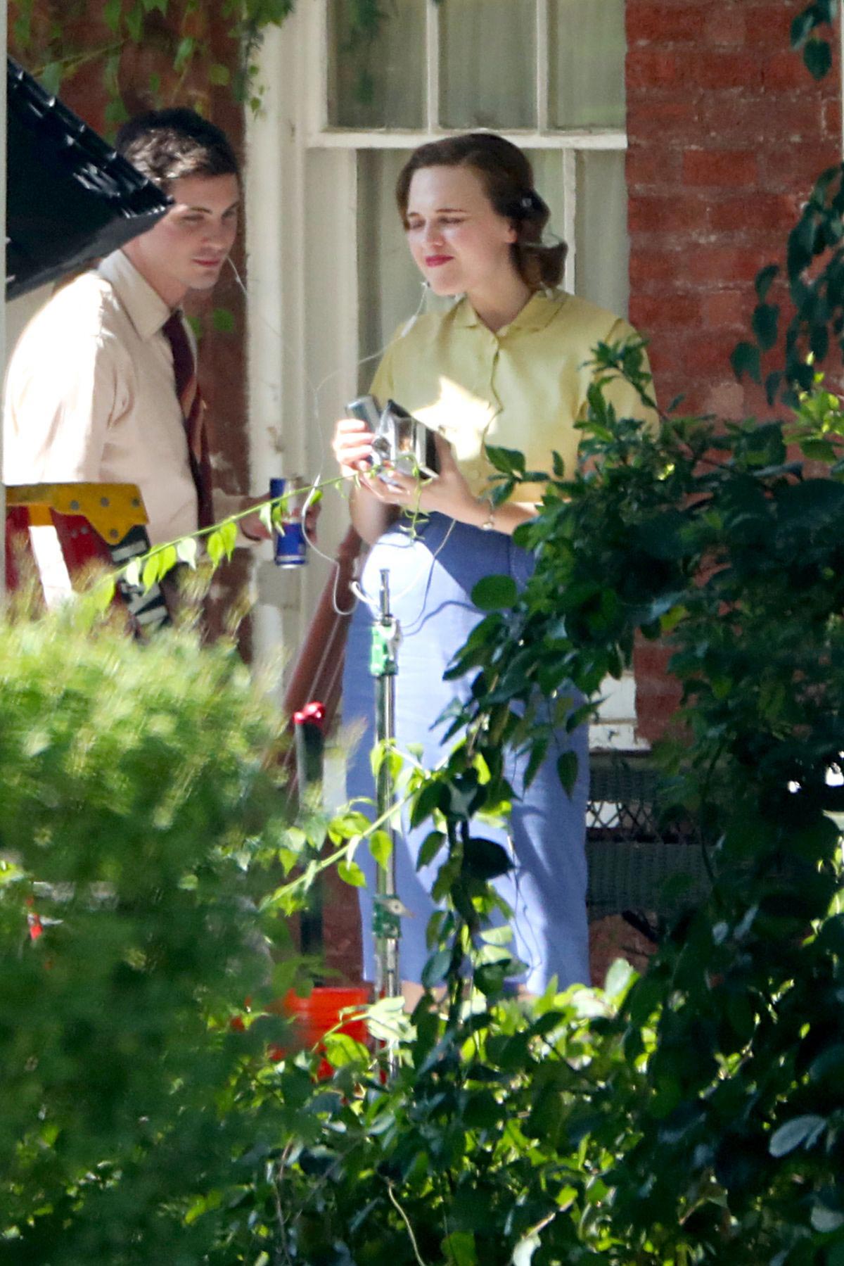 Elisabeth Moss on the Set of Shirley in New York 2018/08/09