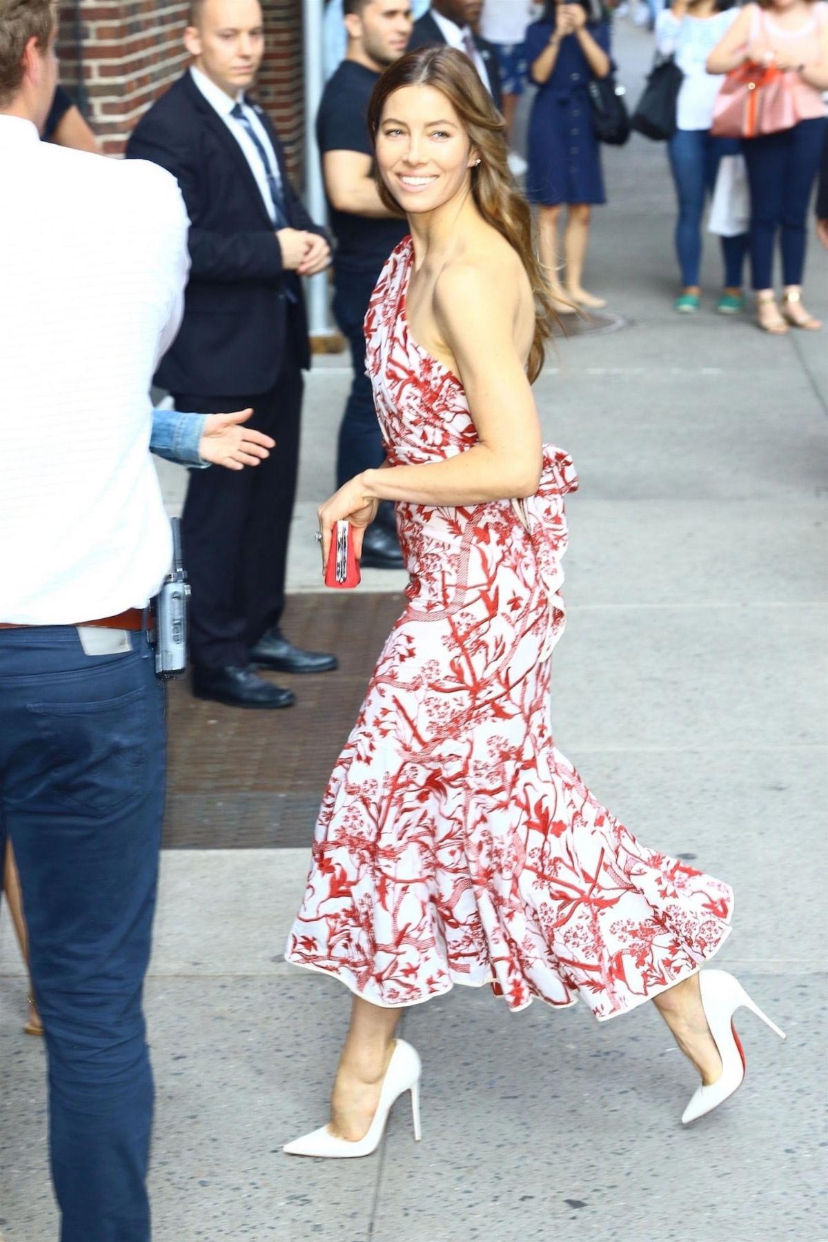 Jessica Biel Arrives at Late Show with Stephen Colbert in New York 2018/08/15