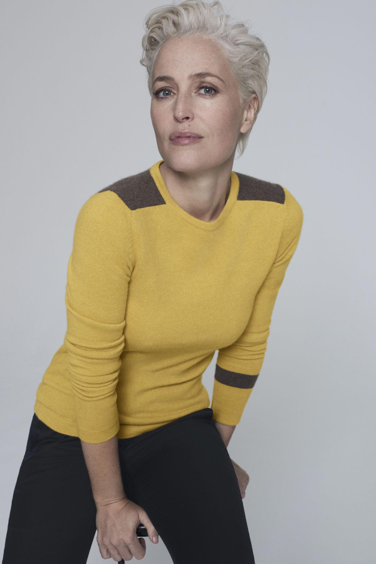 Gillian Anderson at Foe Winser London Collection 2018