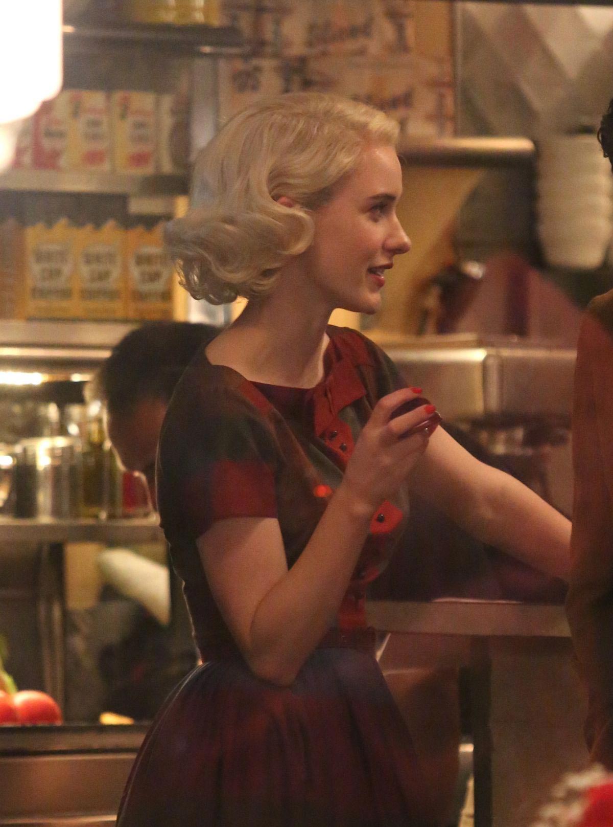 Rachel Brosnahan on the Set of The Marvelous Mrs. Maisel in New York 2018/08/31