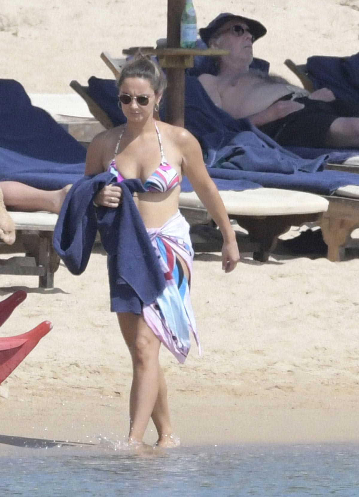 Sam Faiers on the Beach in Sardinia 2018/09/08