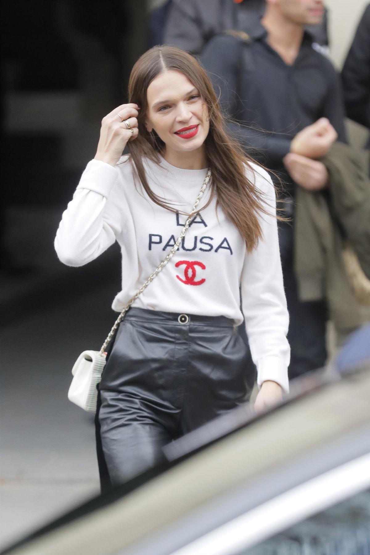 Anna Brewster at Chanel Show at Paris Fashion Week 2018/10/02