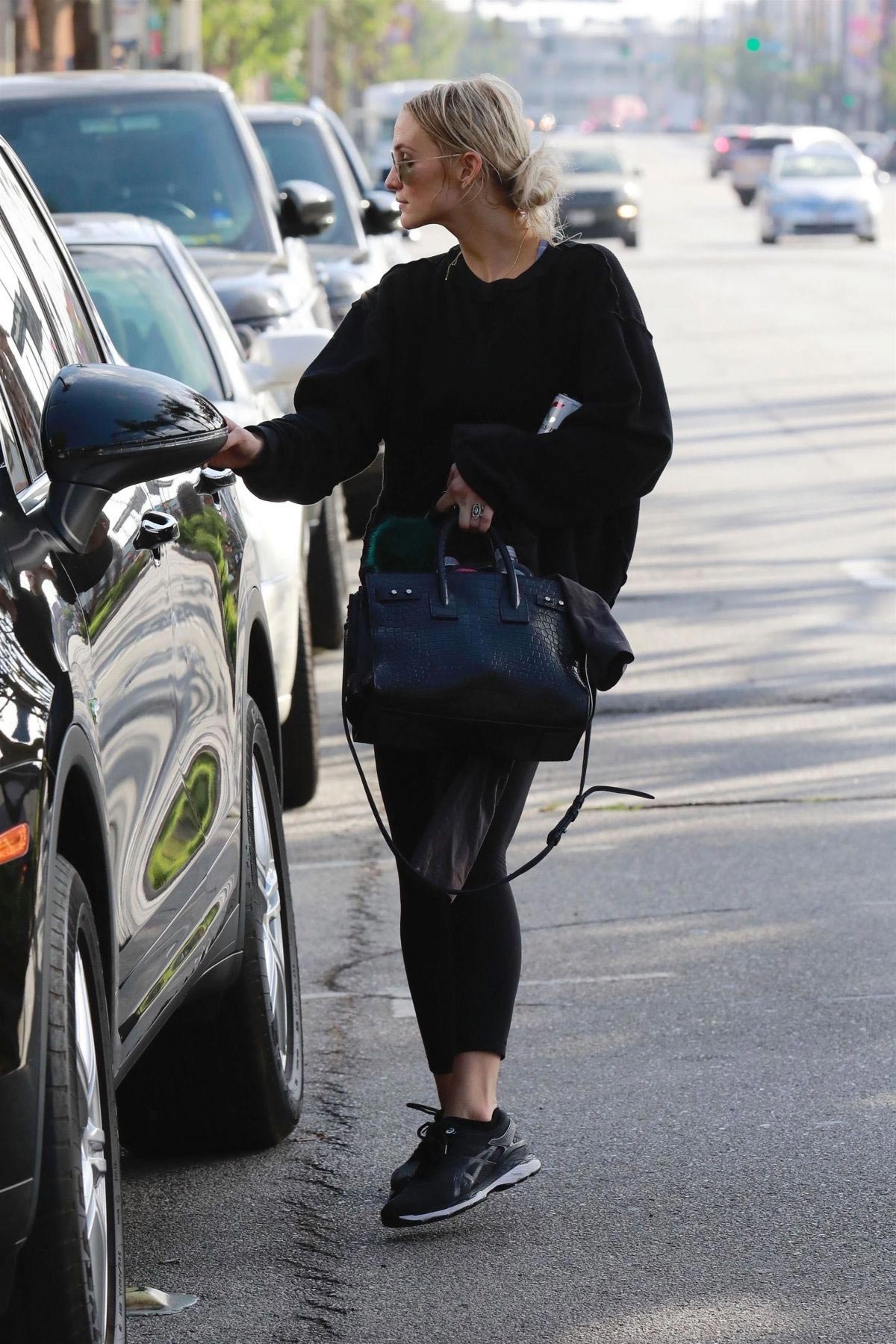 Ashlee Simpson Leaves a Gym in Studio City 2018/10/08