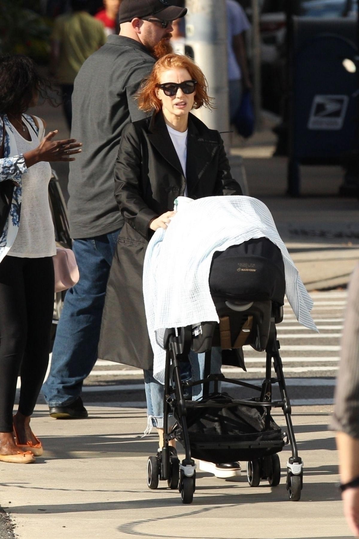 Jessica Chastain on the Set of Eve in Boston 2018/10/12