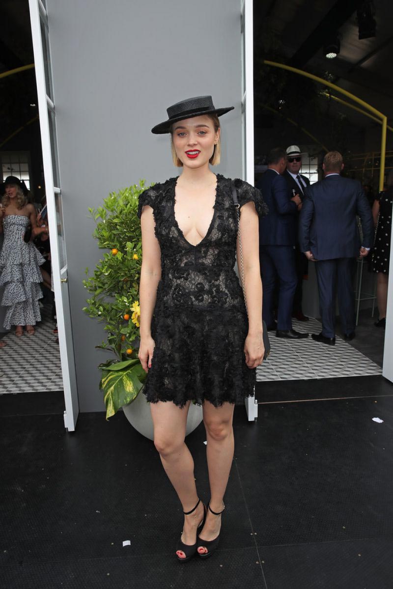 Bella Heathcote at Flemington Racecourse Derby Day in Melbourne 2018/11/03