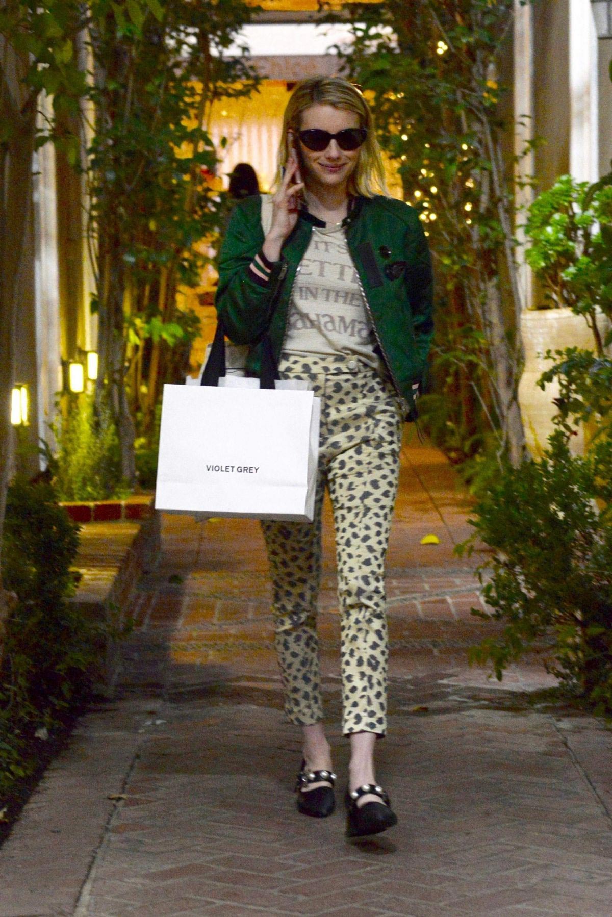 Emma Roberts Shopping on Melrose Place in Los Angeles 2018/11/26