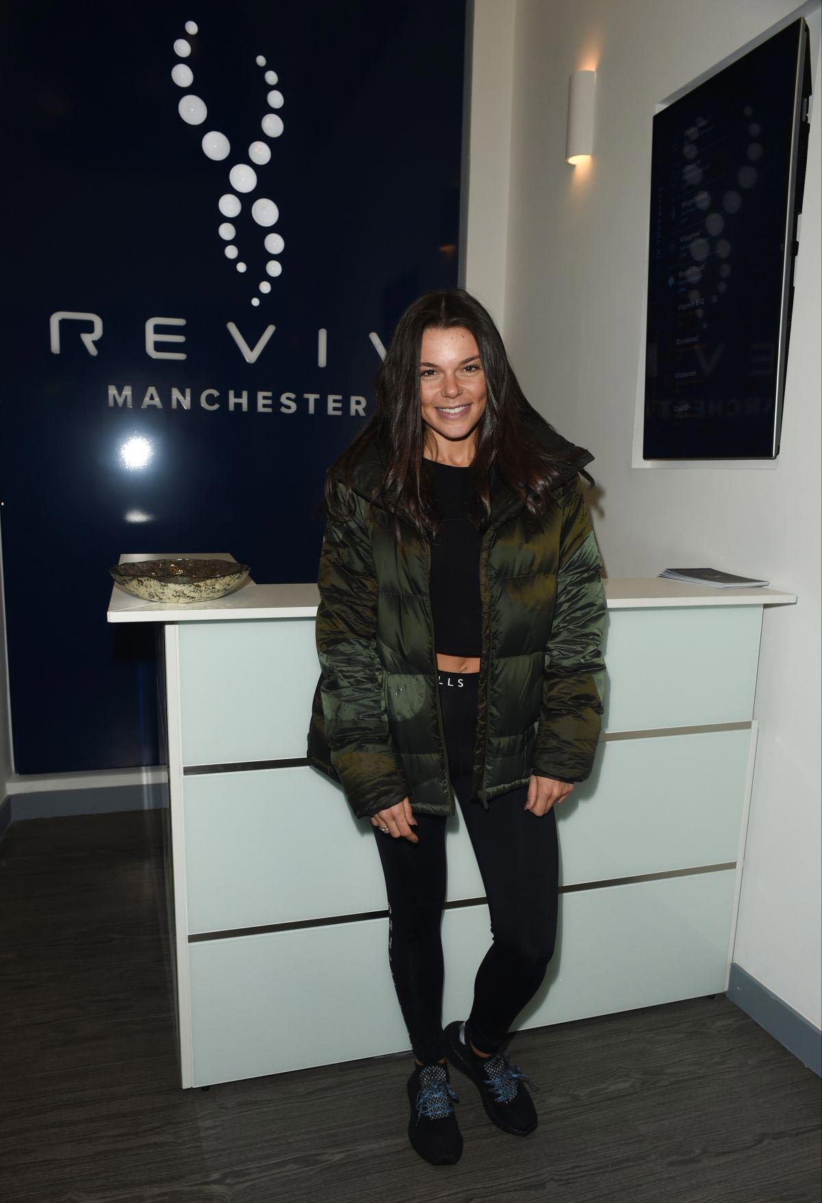 Faye Brookes at Reviv in Manchester 2018/11/23
