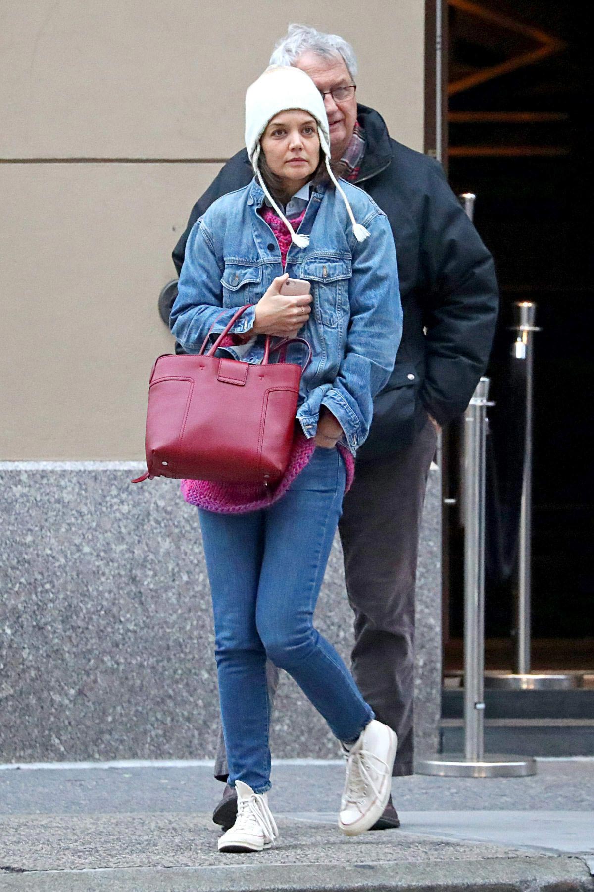 Katie Holmes Out in New York 2018/11/24