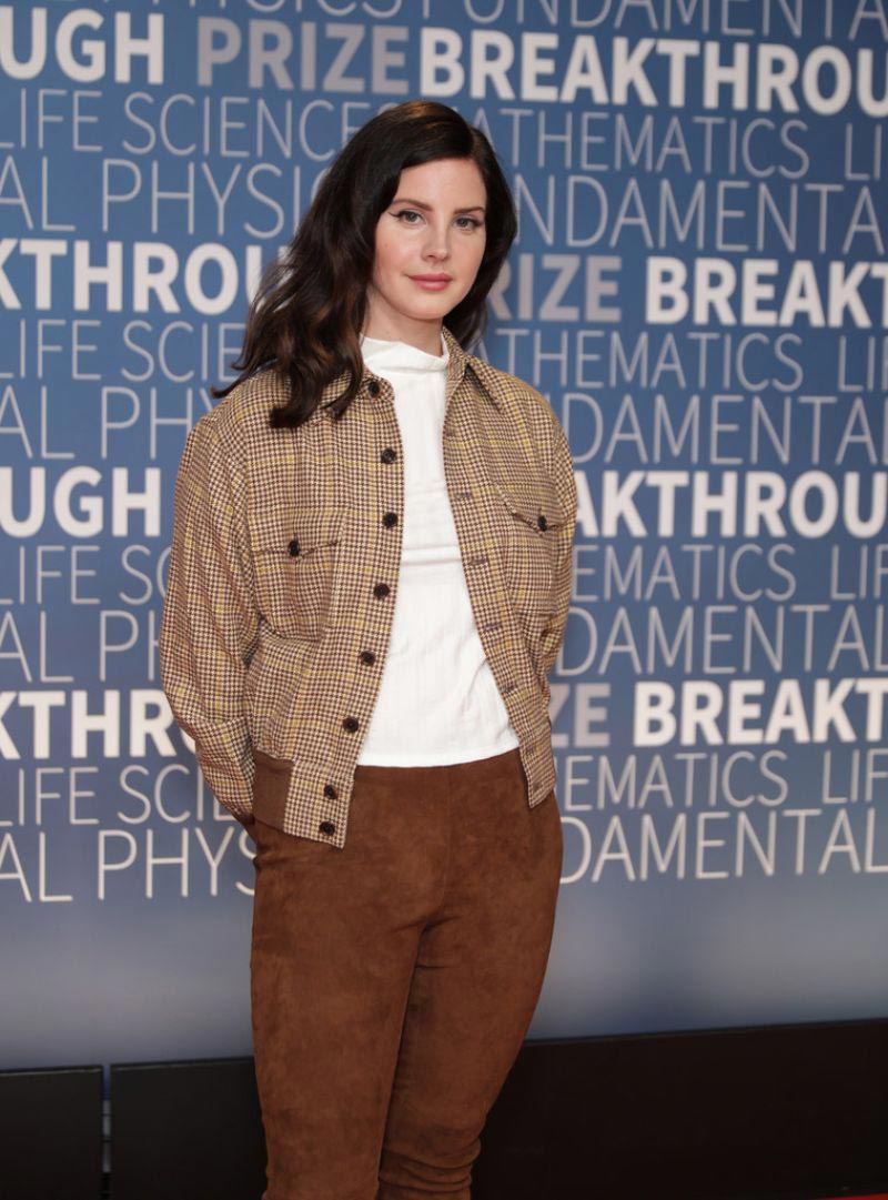 Lana Del Rey at 2019 Breakthrough Prize in Mountain View 2018/11/04