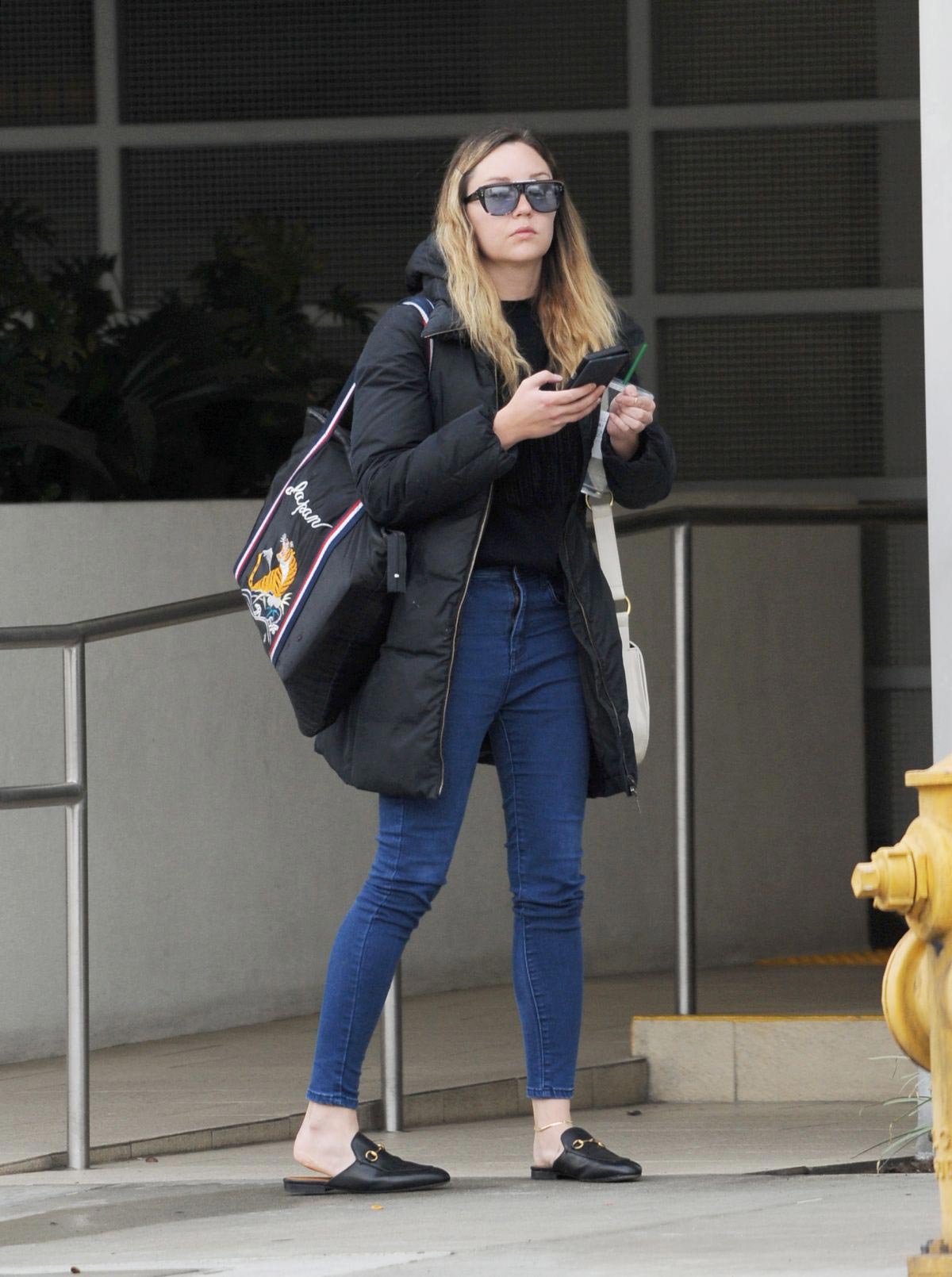 Amanda Bynes Out and About in Los Angeles 2018/12/06