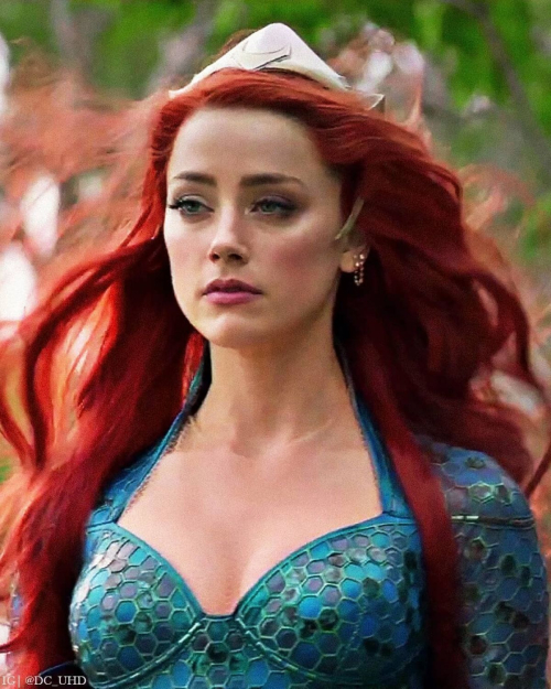 Amber Heard at Aquaman Posters and Promos Photos 2