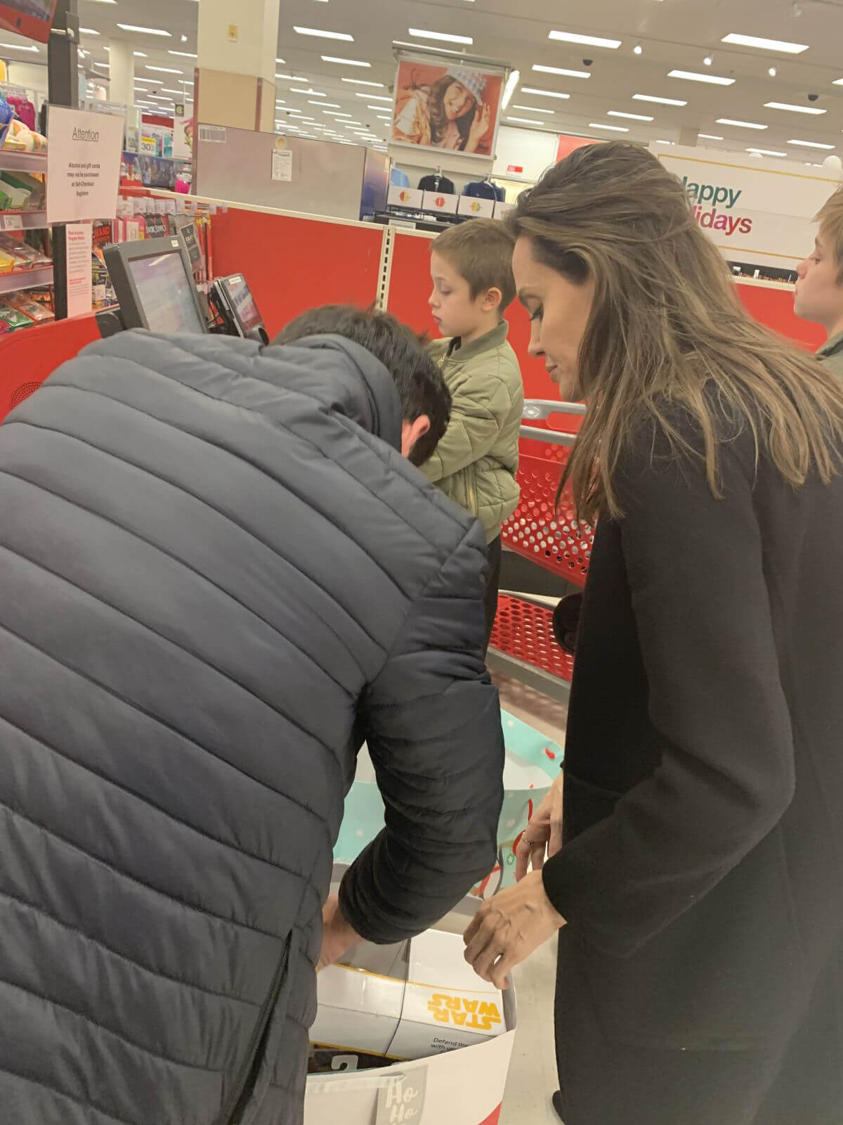 Angelina Jolie Shopping at Target in West Hollywood 2018/12/16
