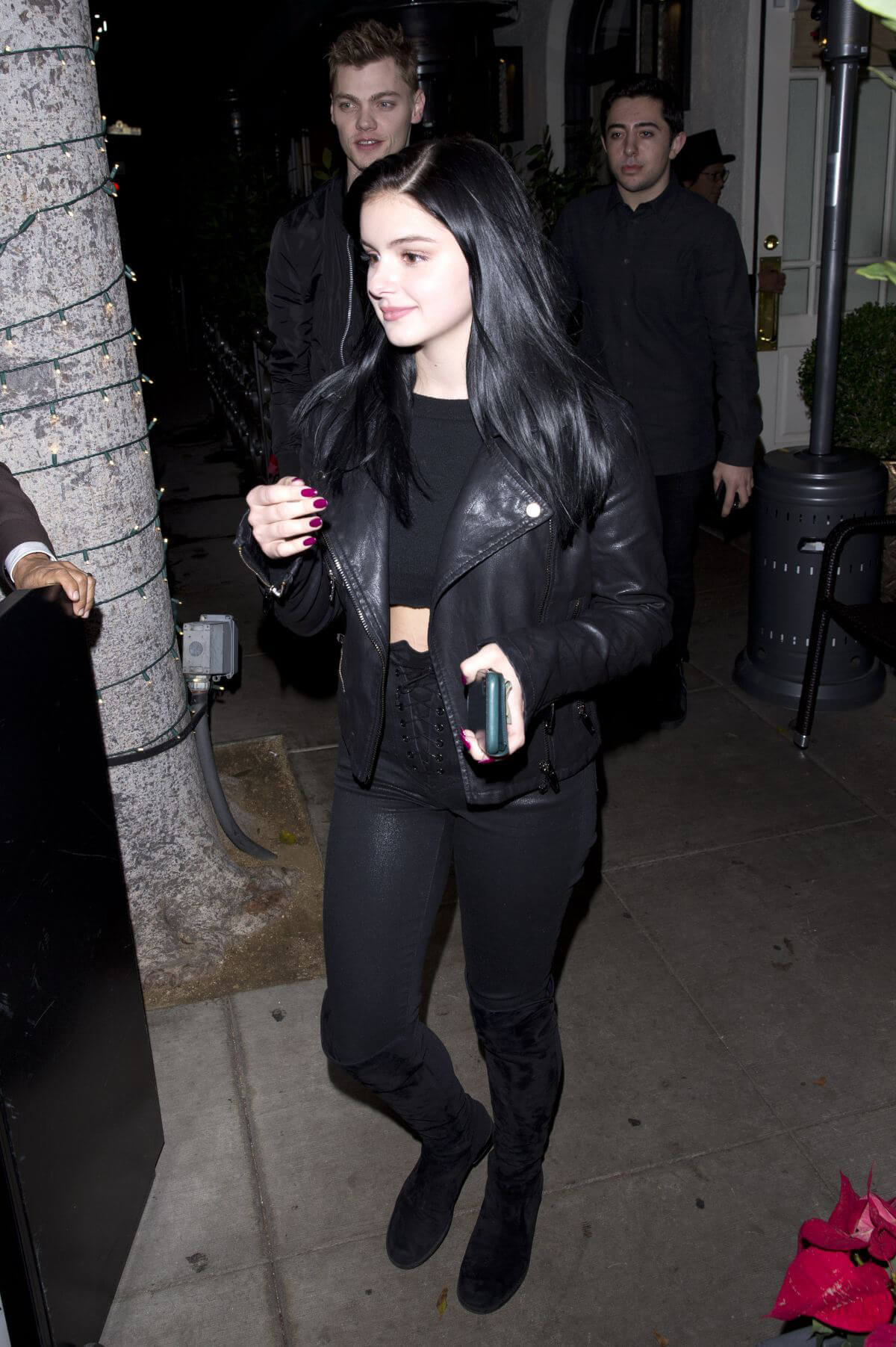 Ariel Winter Leaves Madeo Restaurant in Beverly Hills 2018/12/08