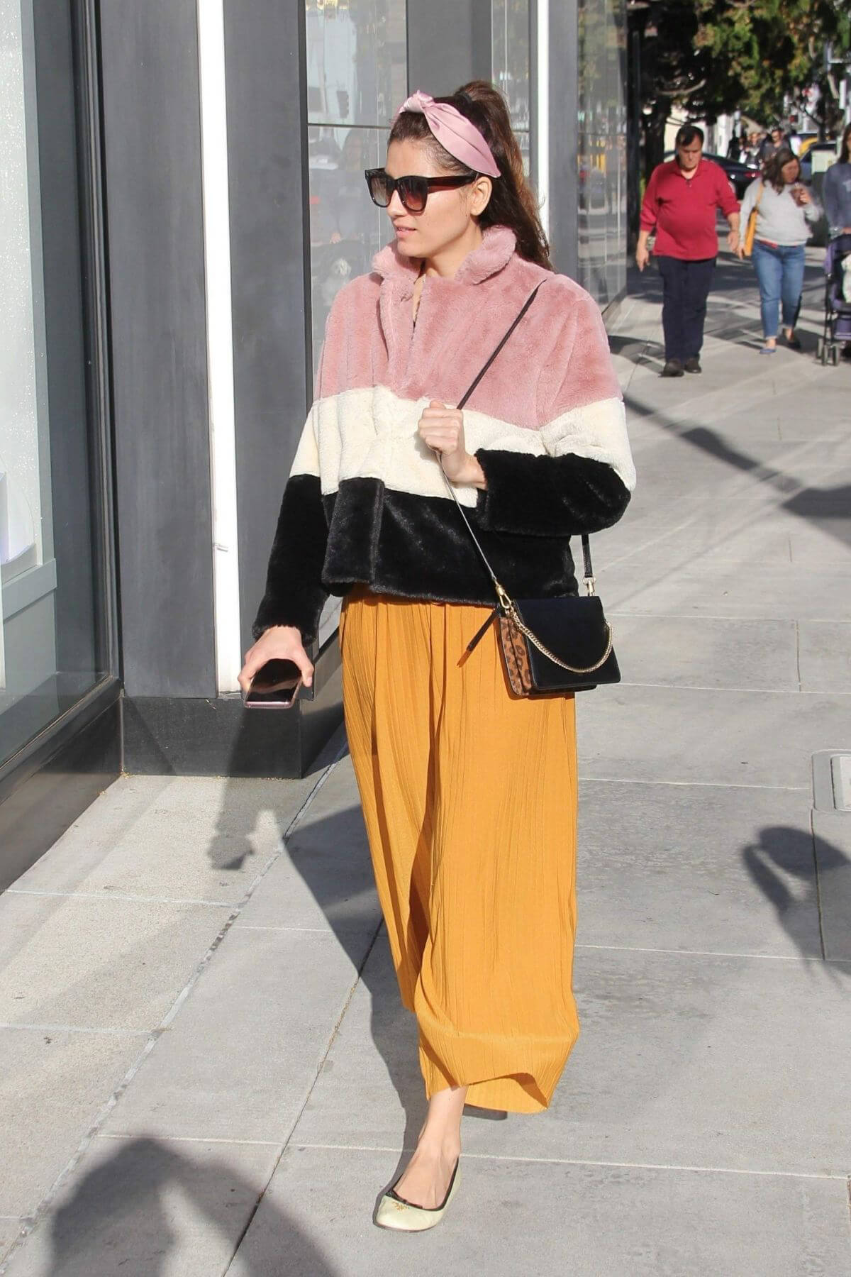 Blanca Blanco Shopping on Rodeo Drive in Beverly Hills 2018/12/26