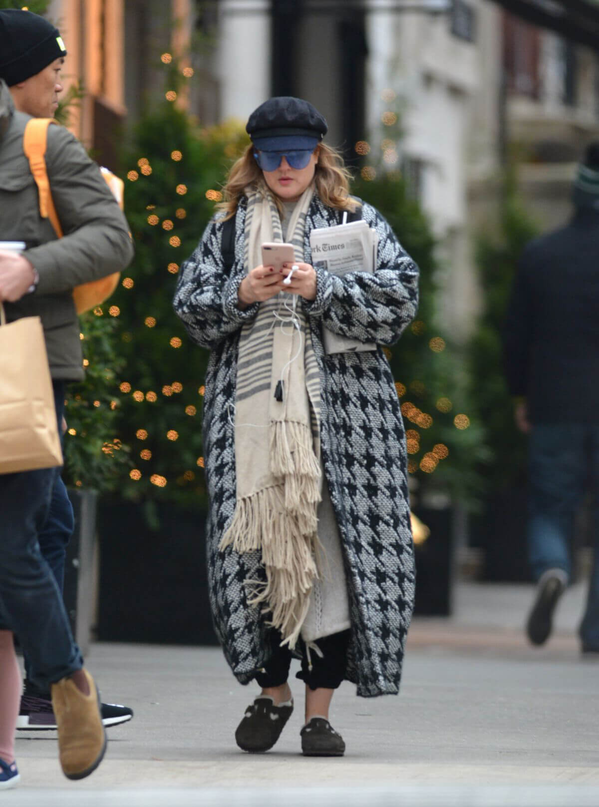 Drew Barrymore Out in New York 2018/12/09