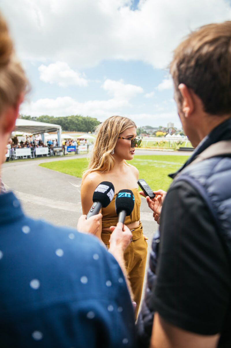 Eugenie Bouchard at Boxing Day Races in Auckland 2018/12/26