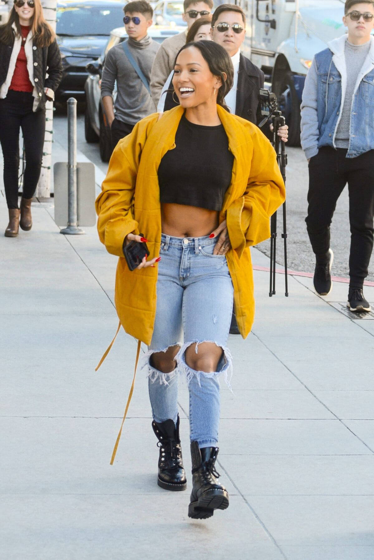 Karrueche Tran in Ripped Jeans Out Shopping in Beverly Hills 2018/12/28