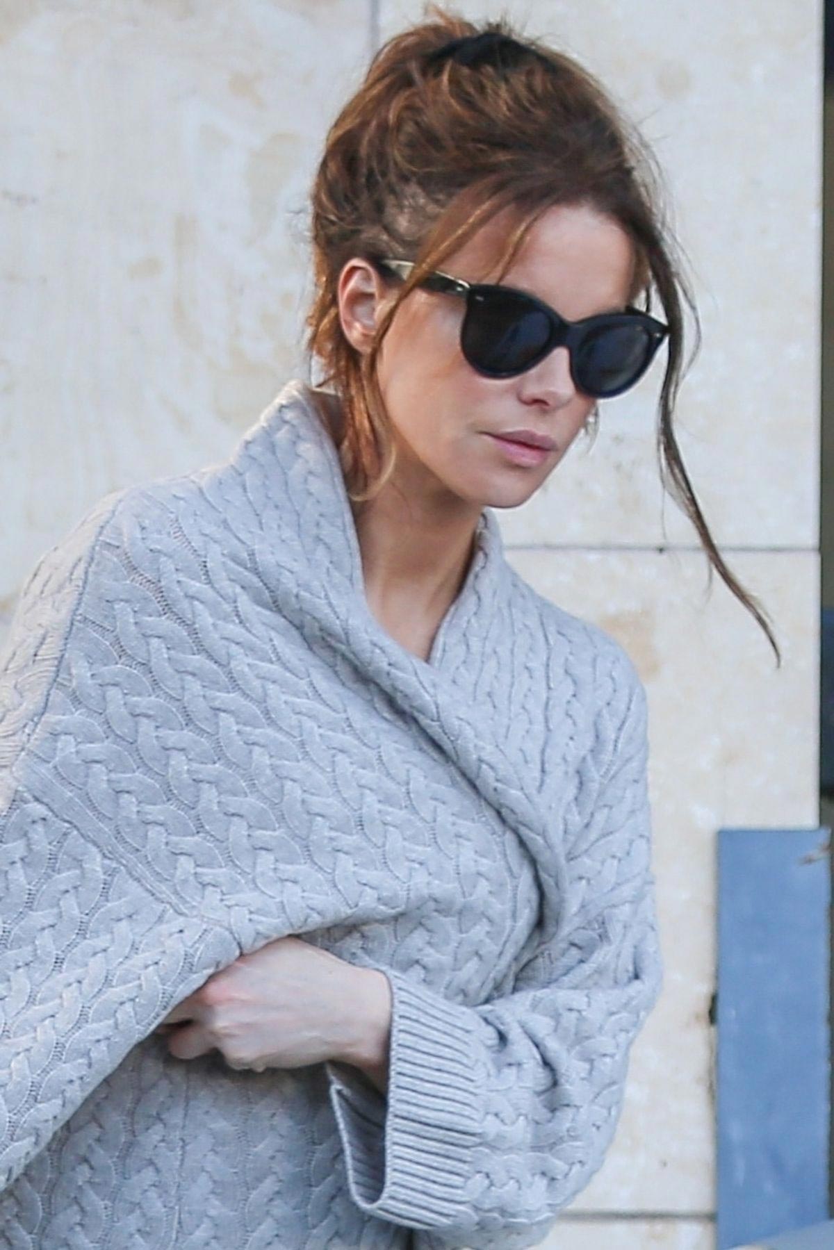 Kate Beckinsale Has a Vehicle Accident in Los Angeles 2018/11/30