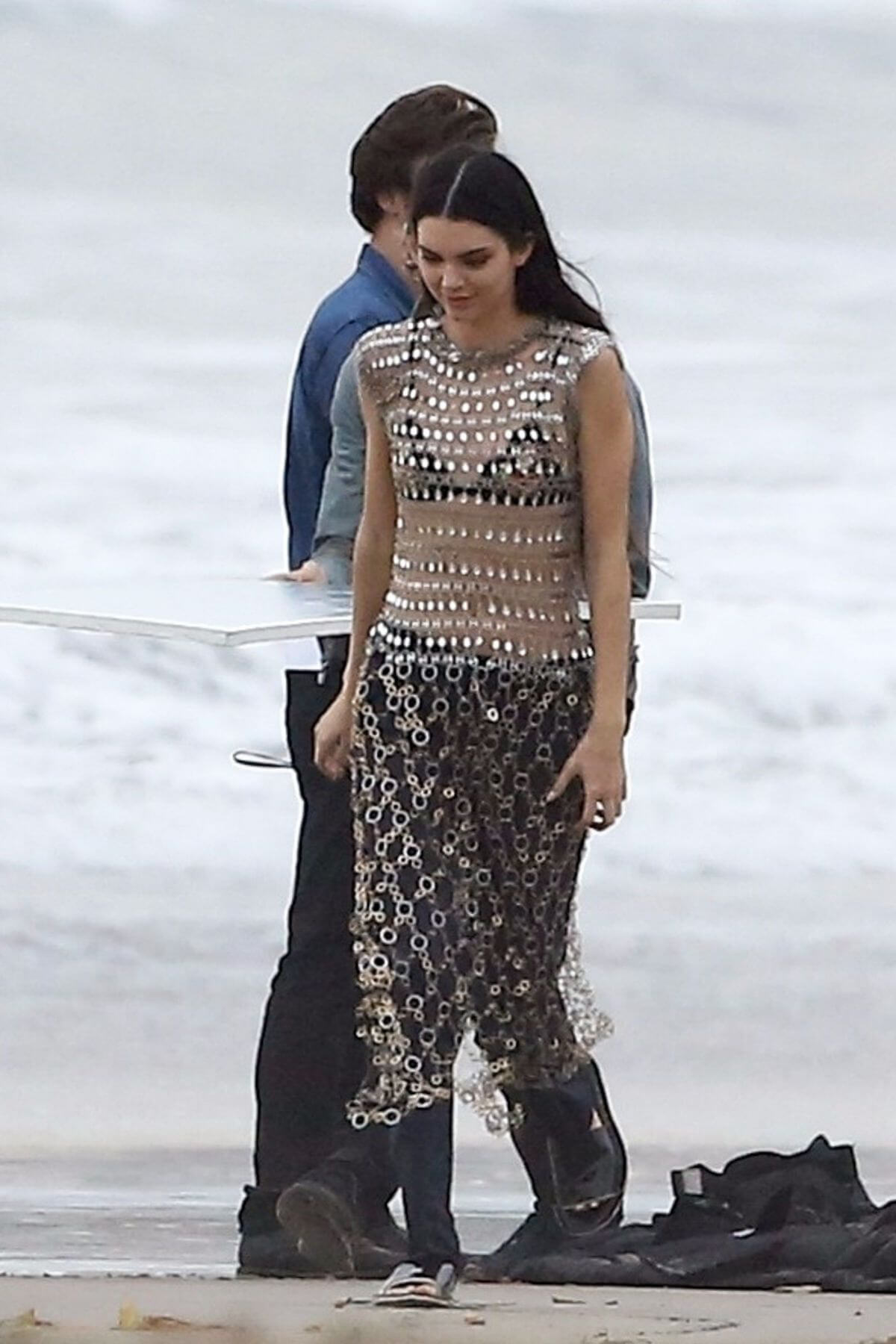Kendall Jenner on the Set of a Photoshoot at a Beach in Malibu 2018/12/15
