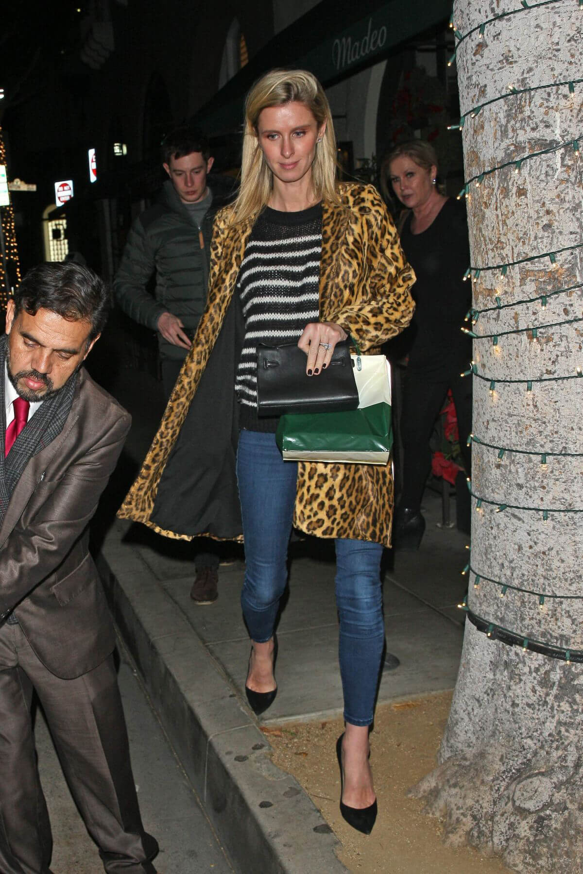 Nicky Hilton Leaves Madeo Restaurant in Beverly Hills 2018/12/26