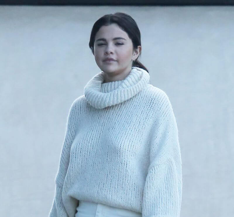 Selena Gomez Out in Los Angeles 2018/12/26
