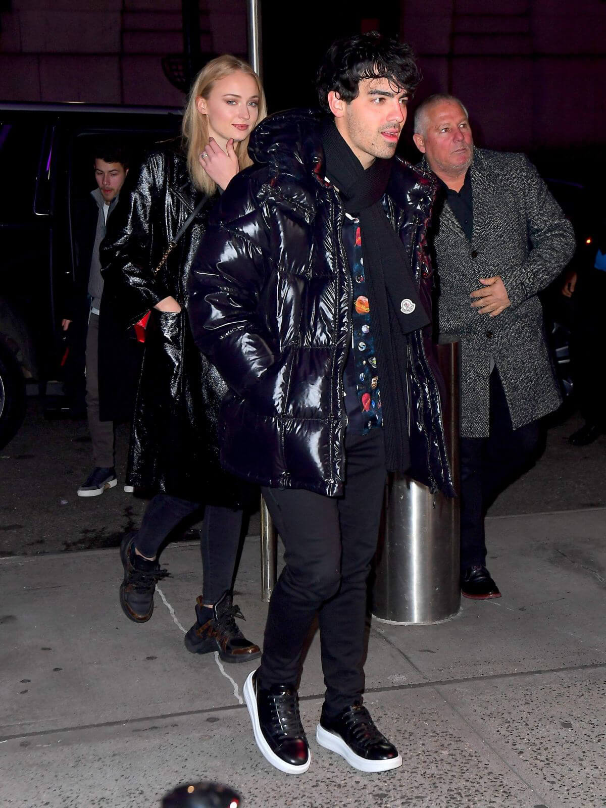 Sophie Turner and Joe Jonas Arrives to Knicks Game in New York 2018/12/17