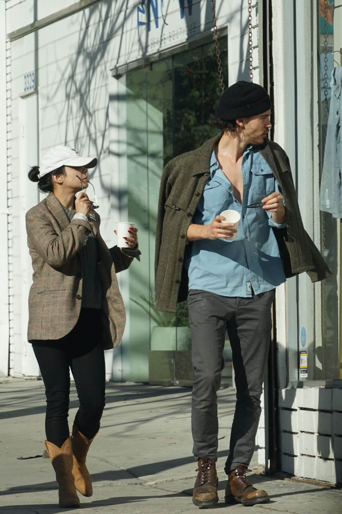 Vanessa Hudgens and Austin Butler Out Shopping in Los Feliz 2018/12/27