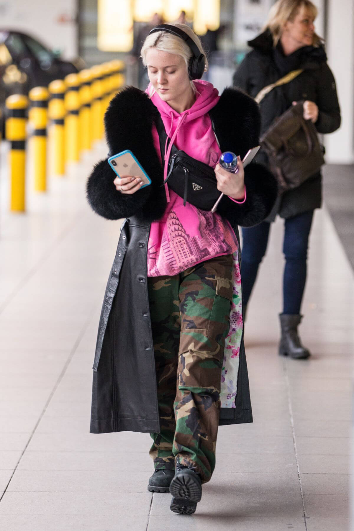 Zara Larsson at Berlin Tegel Airport 2018/12/14