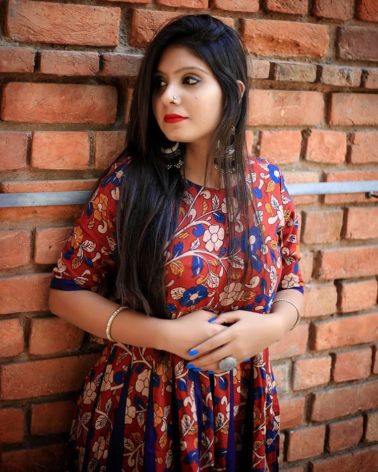 Pranjali Khanna Photoshoot in Delhi Haat 2018/12/21