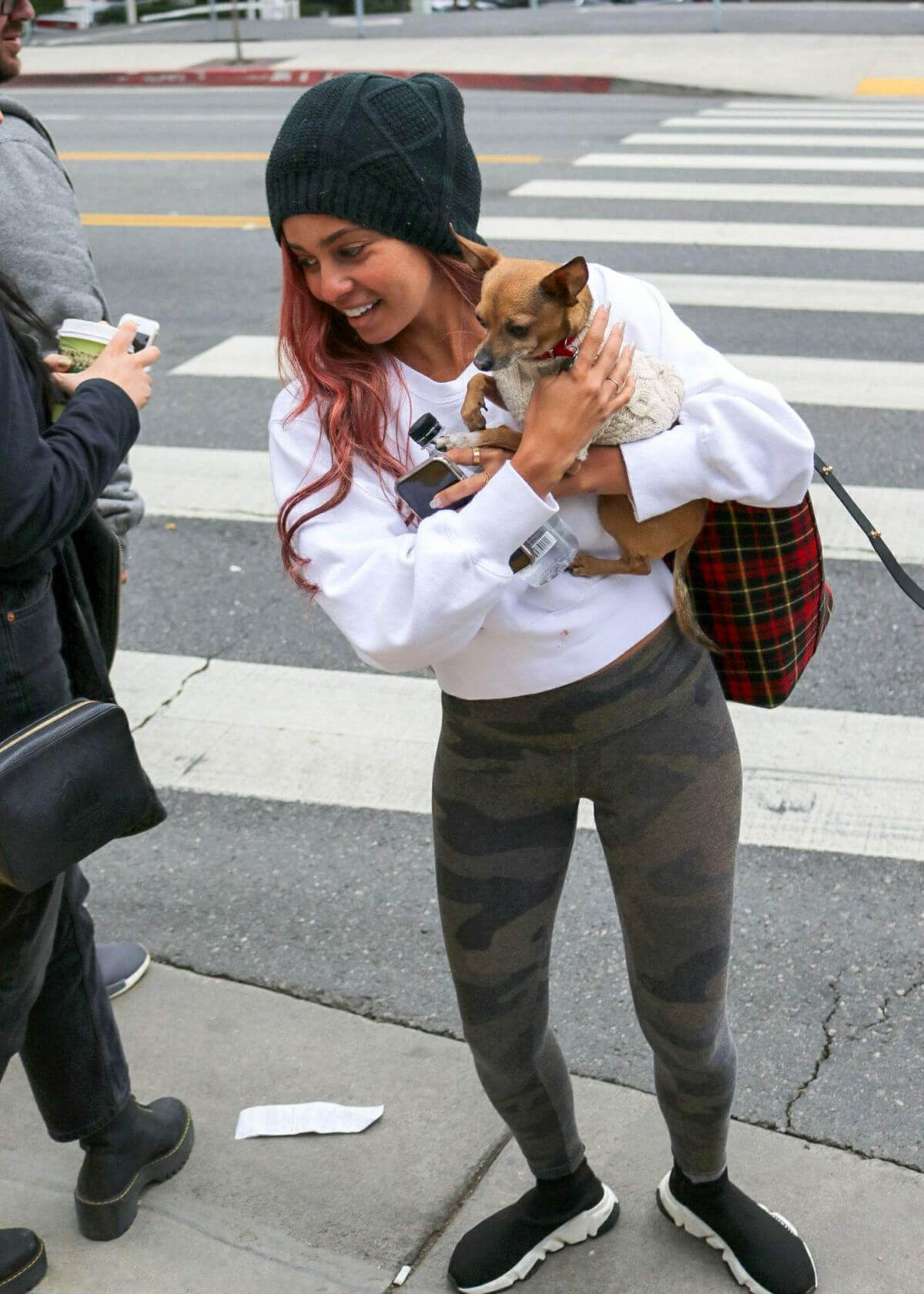 Vanessa Morgan Out with Her Dog in Los Angeles 2019/01/05