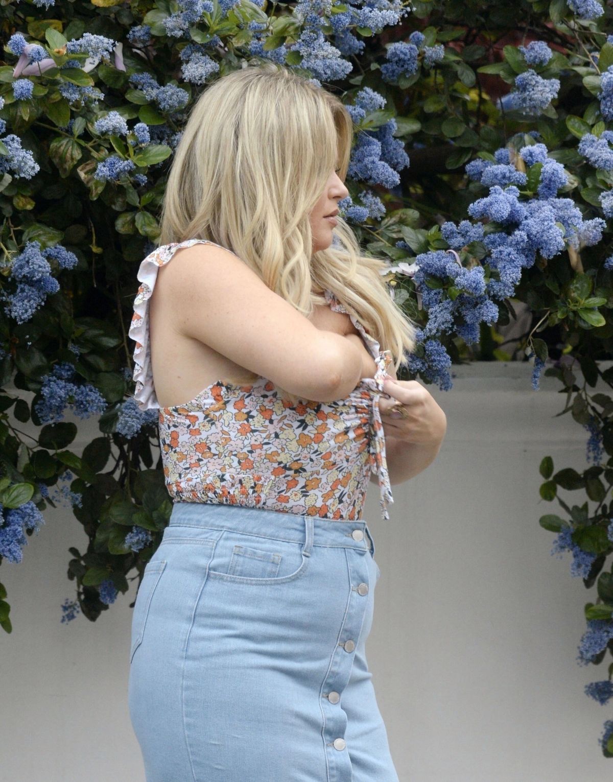 Emily Atack on the Set of a Photoshoot in London 2019/04/25