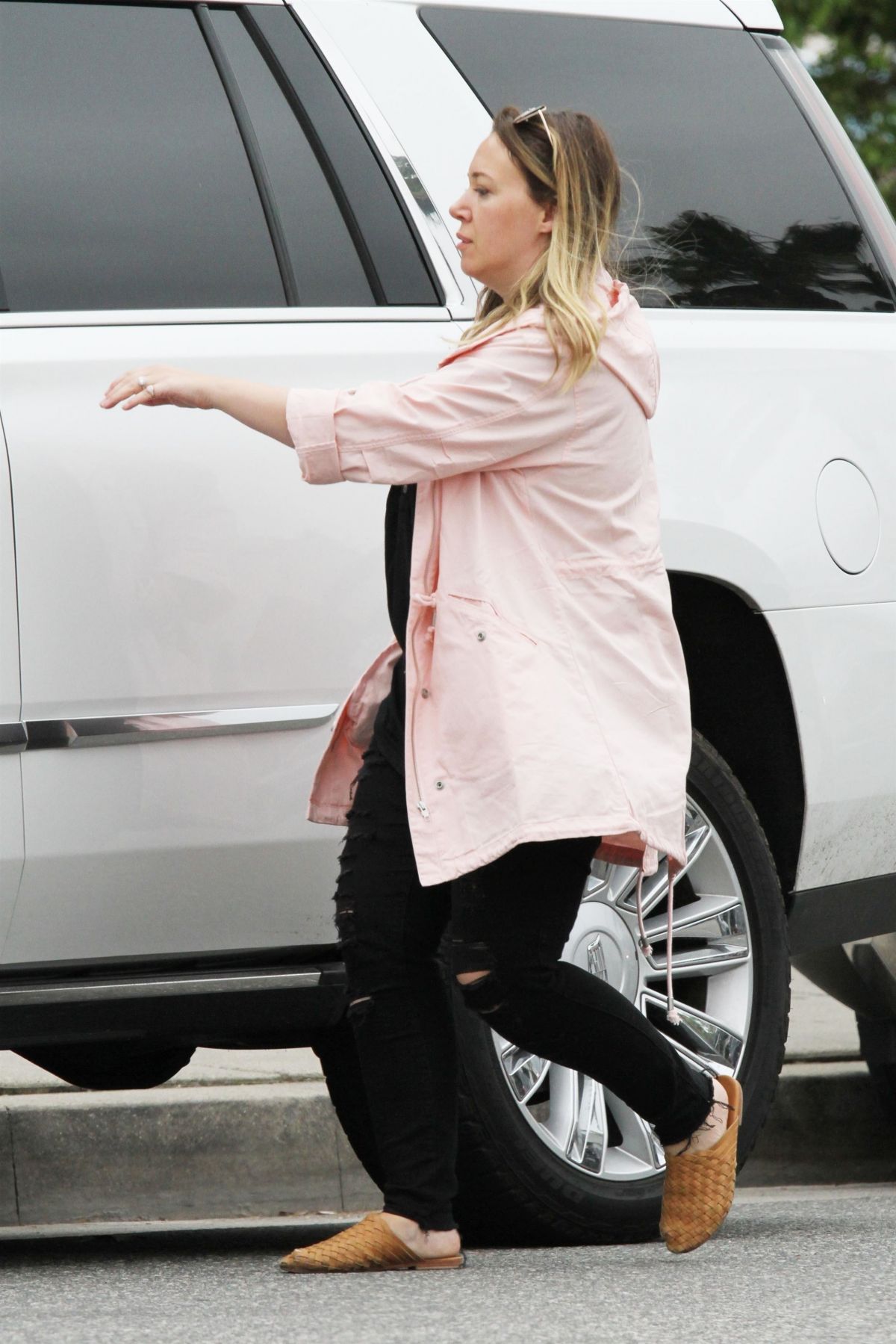Haylie Duff Out and About in Los Angeles 2019/04/20