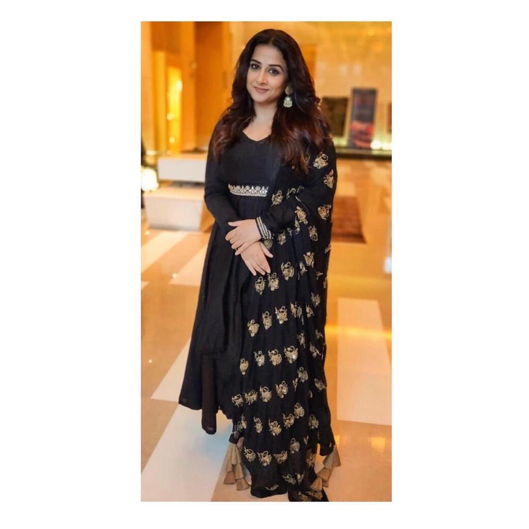 Vidya Balan Stunning Look Black Salwar Suit Vidya Balan Stunning Look Black Salwar Suit