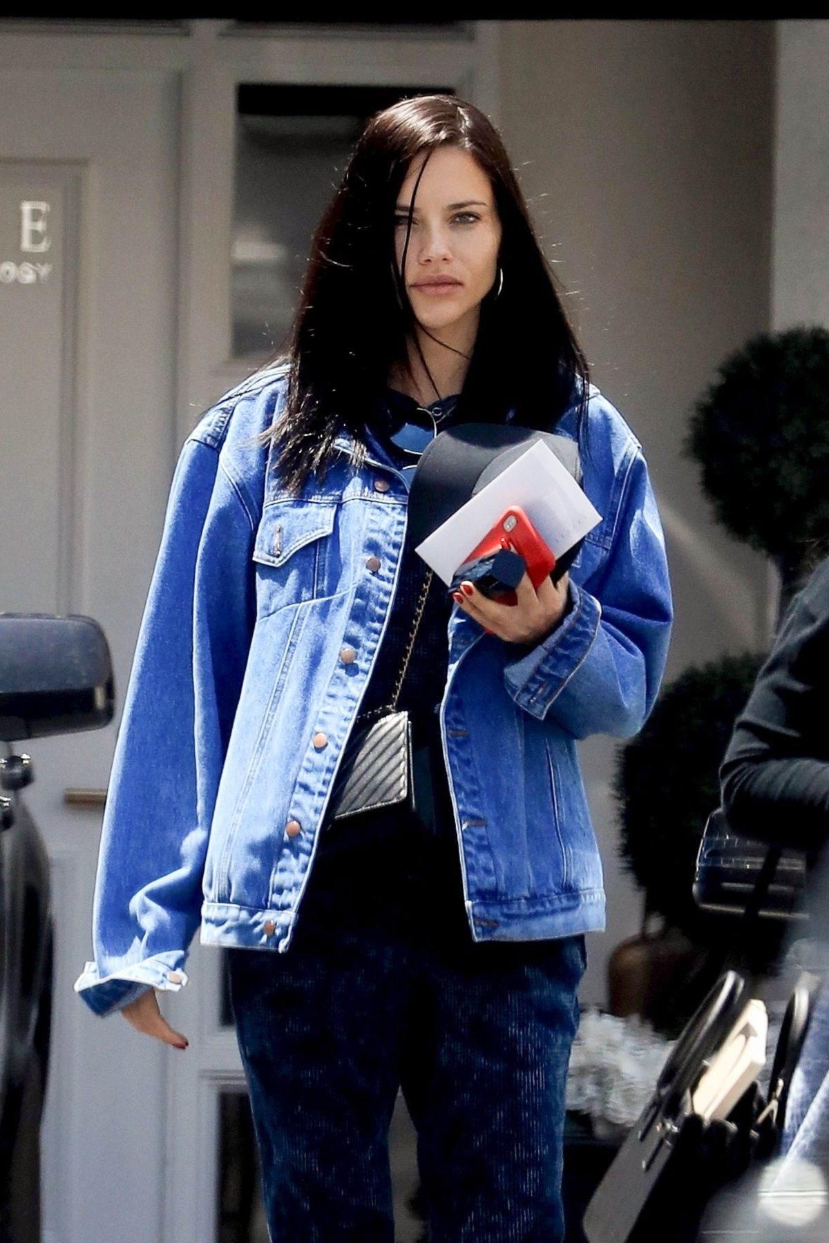 Adriana Lima at A dermatologist in Beverly Hills 2019/05/01
