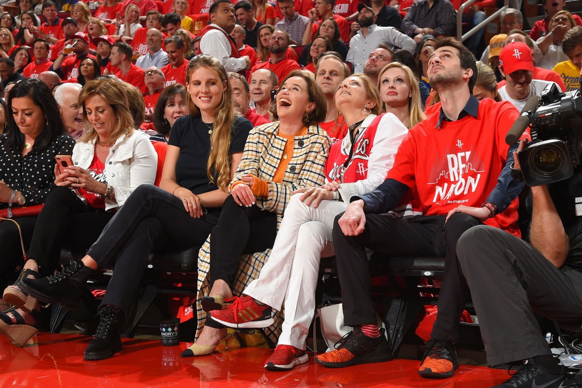 Emilia Clarke attends Golden State Warriors v Houston Rockets Match 2019/05/10
