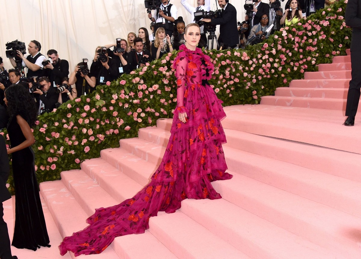 Rachel Brosnahan at The 2019 Met Gala Celebrating Camp: Notes on Fashion in New York 2019/05/06