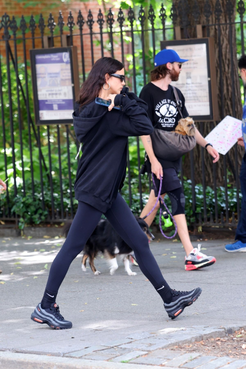 Irina Shayk with Her Daughter Lea Out in New York City 2019/06/17 2