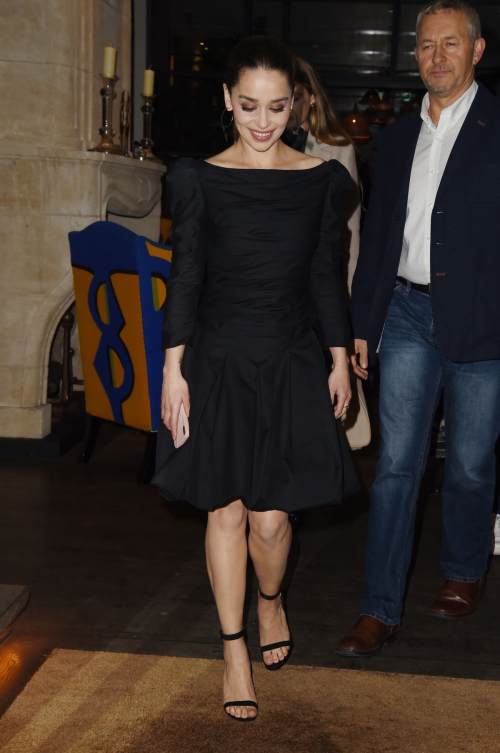 Emilia Clarke Arrives Her Hotel Promoting New movie 'Last Christmas' in London 2019/10/24