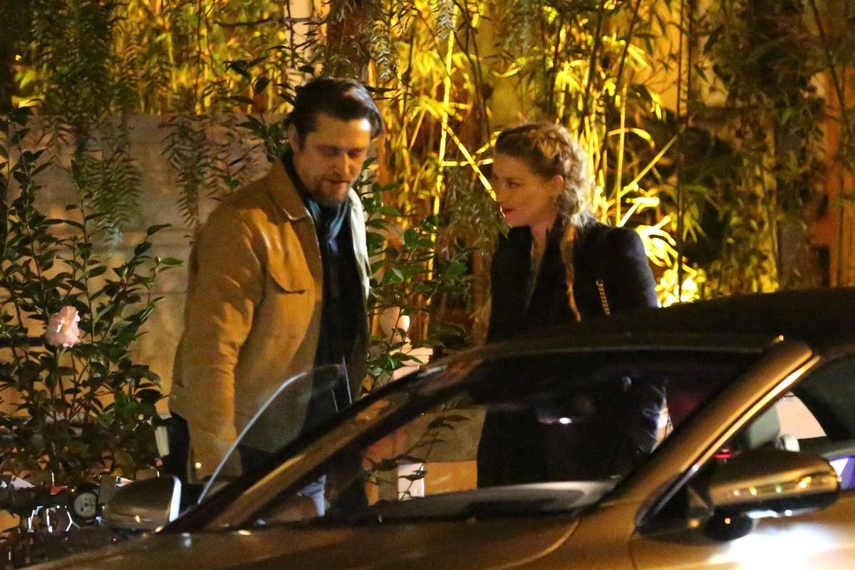 Amber Heard and Andy Muschietti have a romantic dinner at the San Vicente Bungalows in West Hollywood 2019/10/27 Amber Heard and Andy Muschietti have a romantic dinner at the San Vicente Bungalows in West Hollywood 2019/10/27