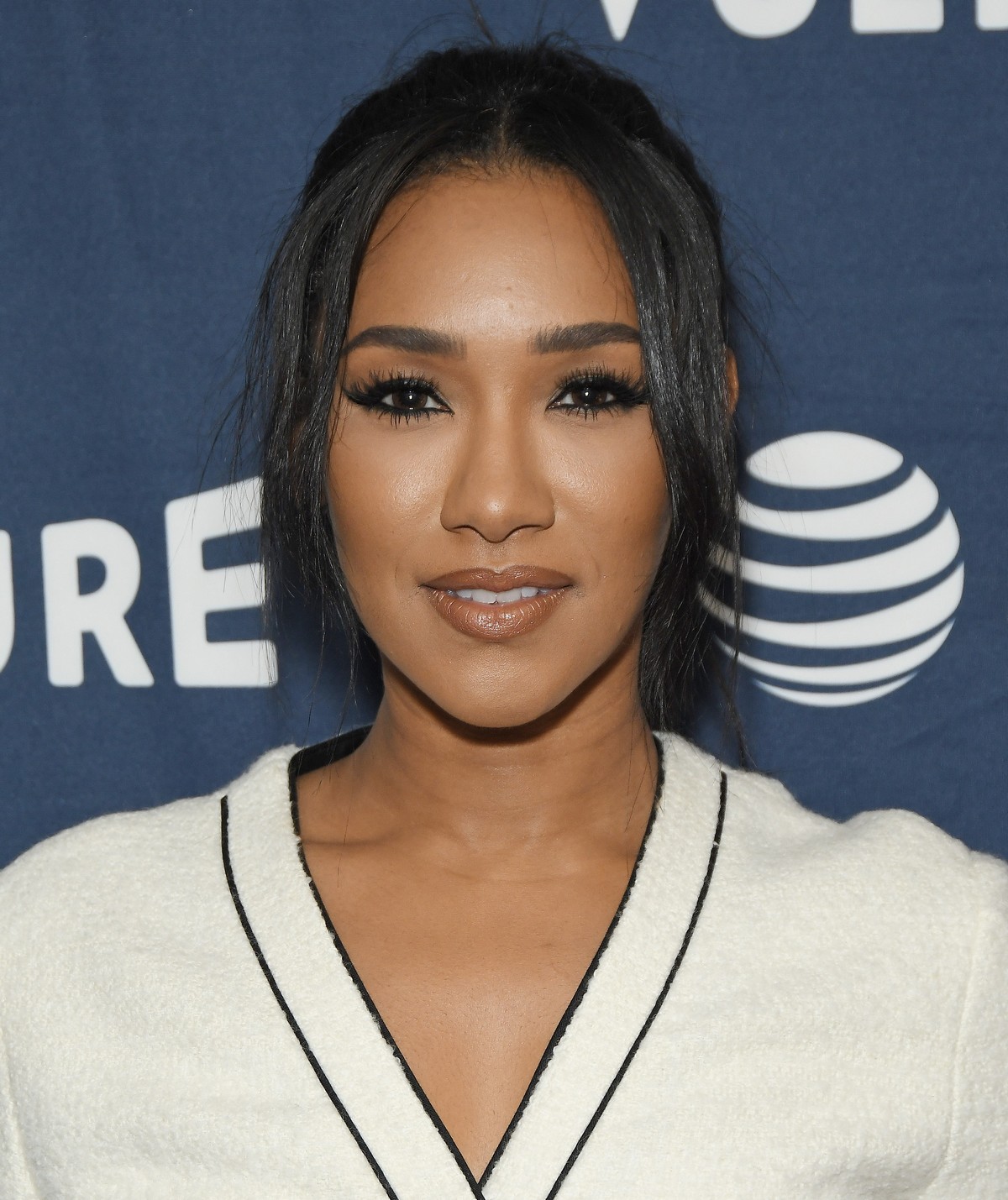 Candice Patton attends Vulture Festival in Los Angeles 2019/11/09