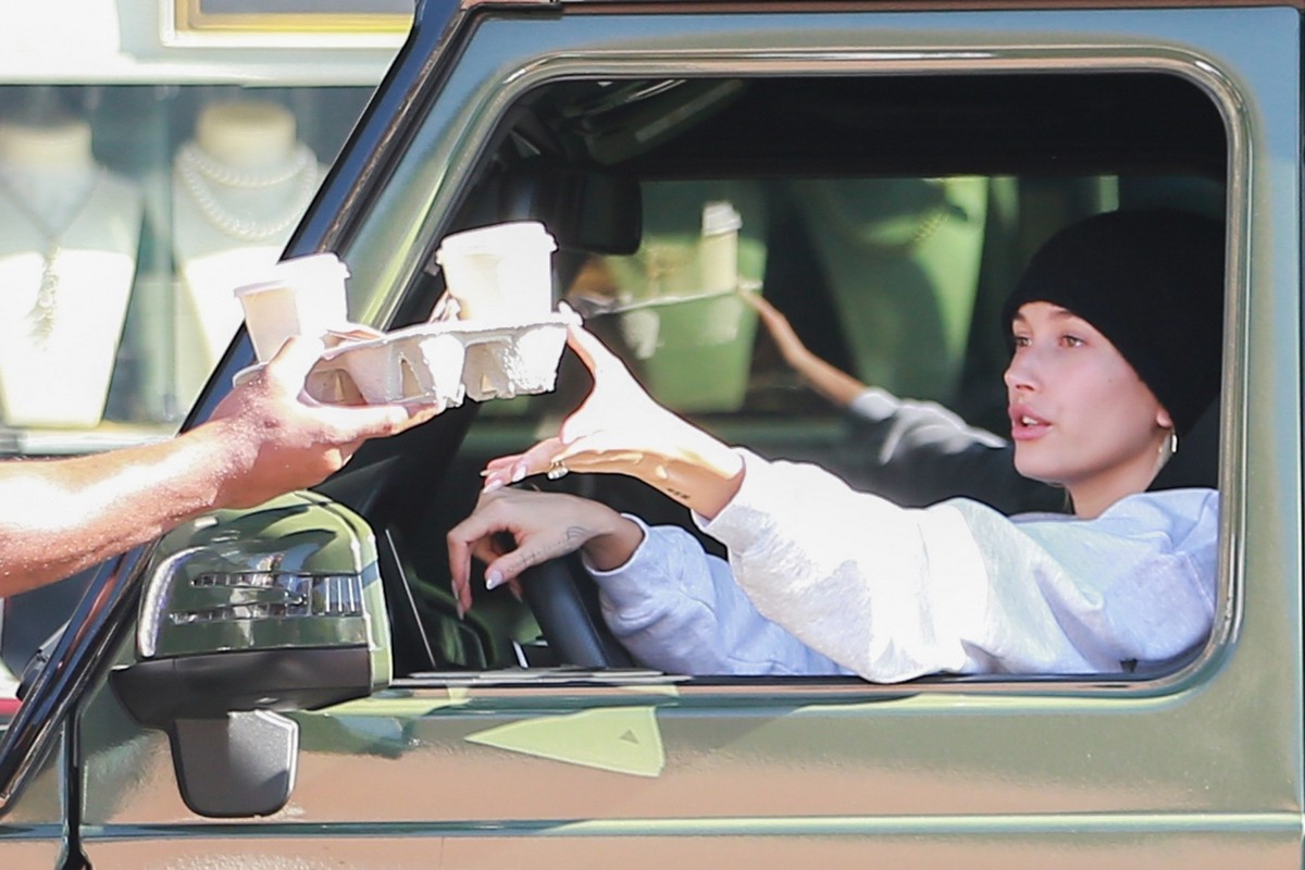 Hailey Bieber by Blue Coffee enjoy in Car in Beverly Hills 2019/11/19