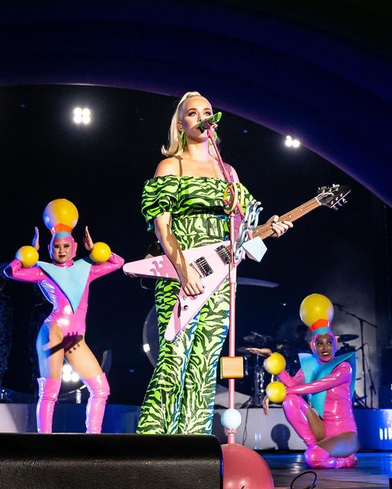 Katy Perry performed live music concert in Mumbai, Karan Johar give a welcome party to welcome Katy Perry