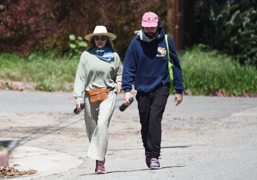 Elizabeth Olsen and fiance Robbie Arnett with homemade masks out in Hollywood Hills 2020/04/11 6