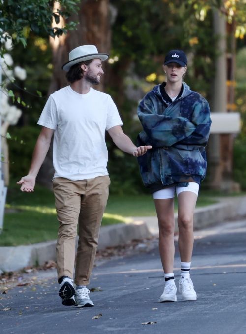 Abby Champion and Patrick Schwarzenegger Out in Pacific Palisades 2020/06/17 4